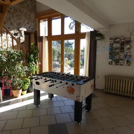 Convivial A Avec Piscine Partagee Et Animaux Acceptes - Fr-1-489-353 Country house *