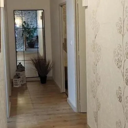 Convivial A Avec Piscine Partagee Et Animaux Acceptes - Fr-1-489-353 *